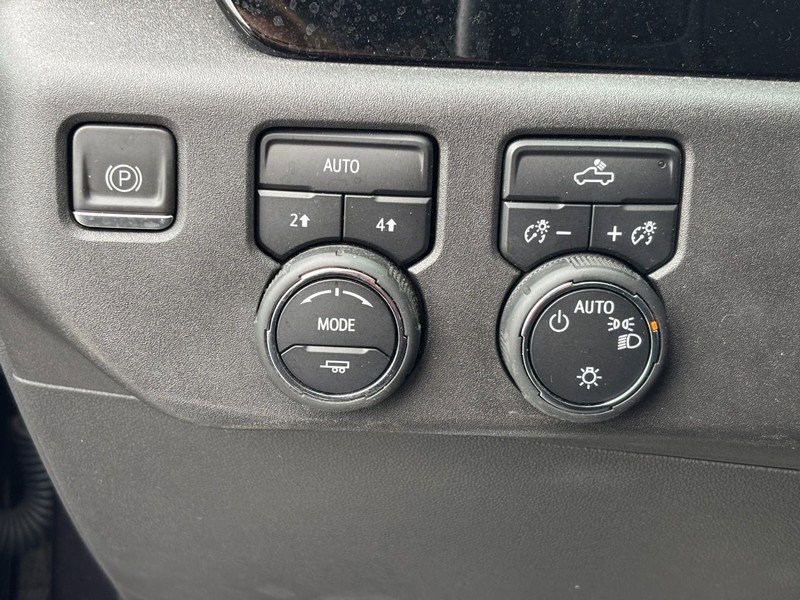 Used 2023 Chevrolet Silverado 1500 LT image 16