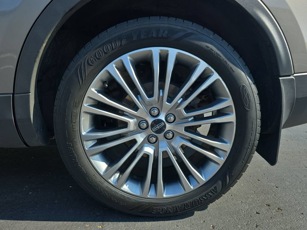 Used 2017 Lincoln MKX Reserve w/ Lincoln MKX Climate Package AWD/4WD image 38