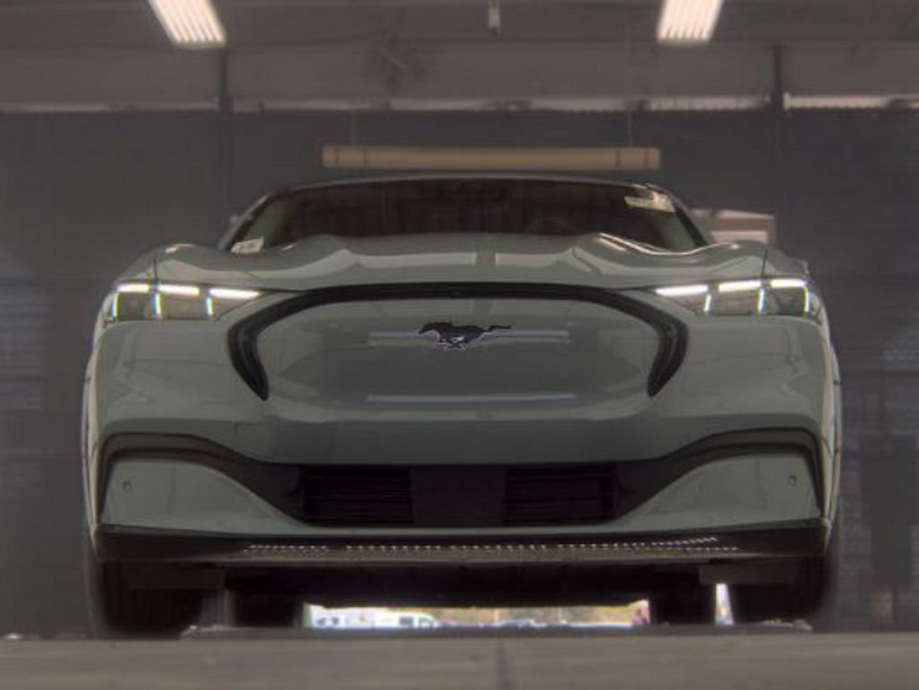 Used 2024 Ford Mustang Mach-E Premium AWD/4WD image 4