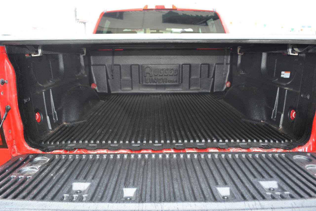 Used 2018 Chevrolet Silverado 1500 LT w/ Texas Edition AWD/4WD image 8