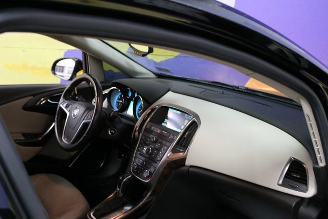 Used 2017 Buick Verano Leather w/ Experience Buick Package FWD image 10