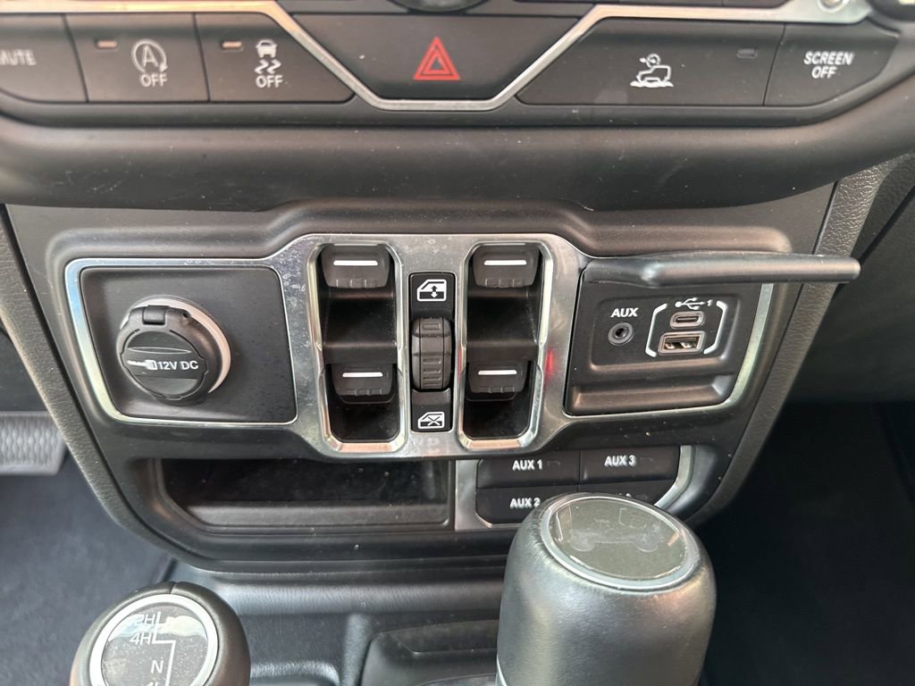 Used 2023 Jeep Wrangler Altitude image 38