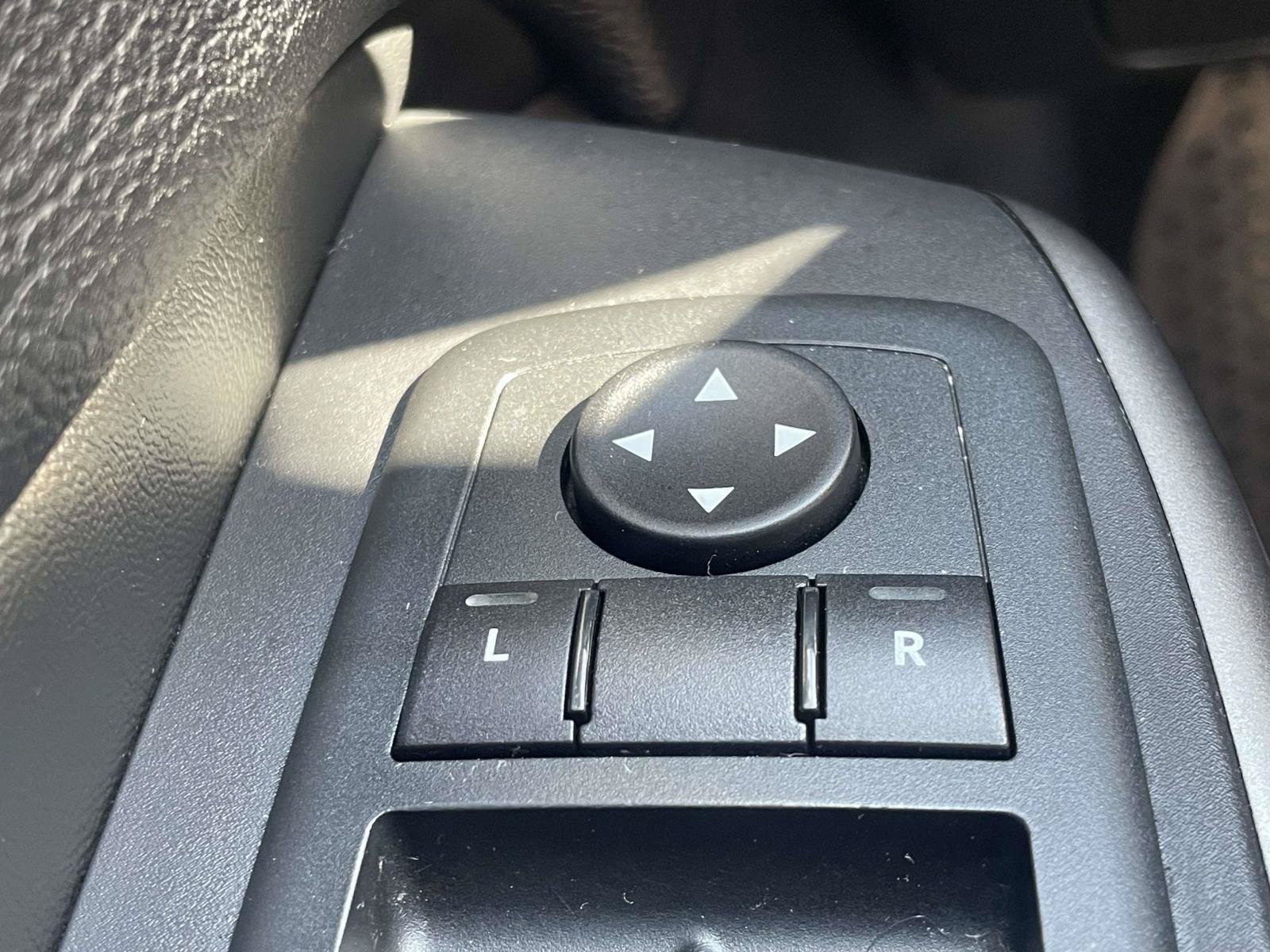 Used 2021 Jeep Cherokee Latitude Plus w/ Sun & Sound Group FWD image 25