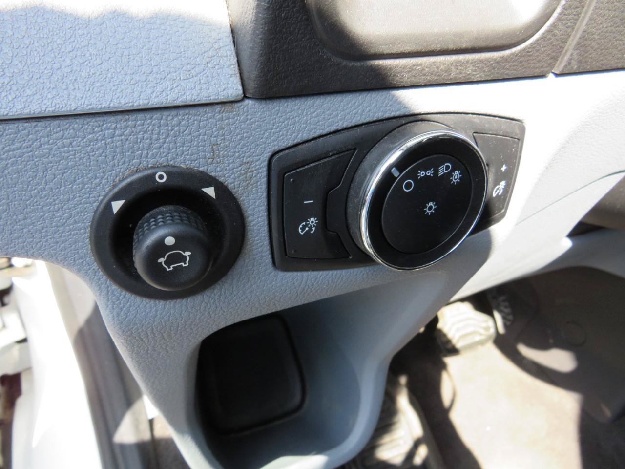 Used 2015 Ford Transit 150 XLT RWD image 15