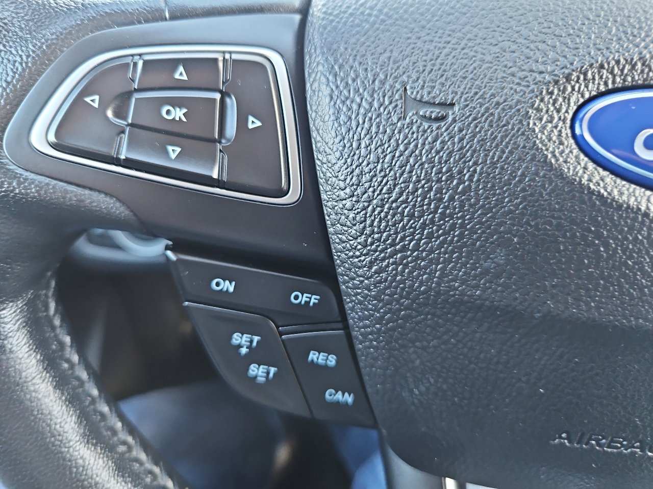 Used 2019 Ford Escape SEL image 25