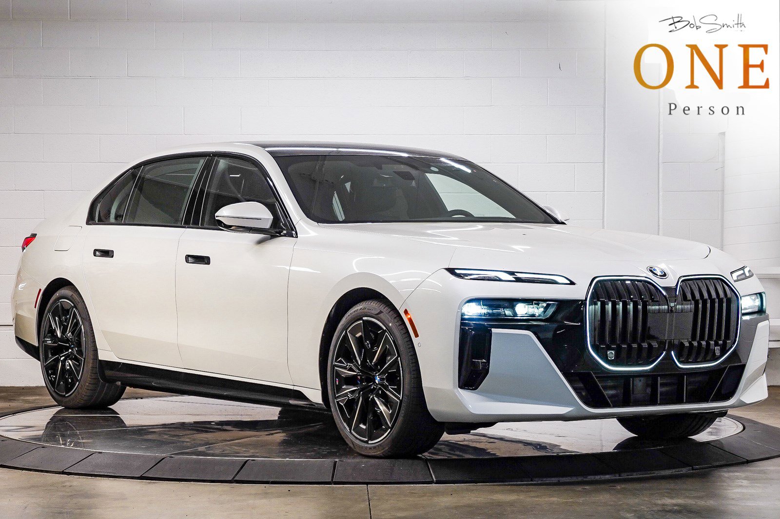 New 2025 BMW 750e xDrive