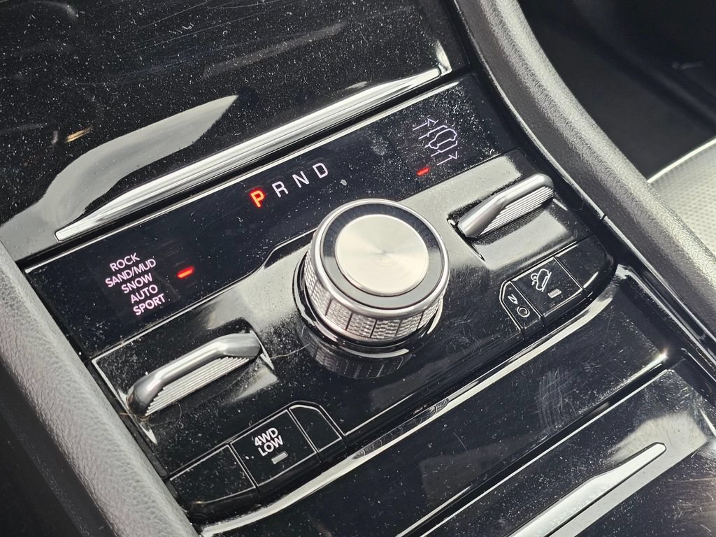 Used 2022 Jeep Grand Cherokee Overland AWD/4WD image 33