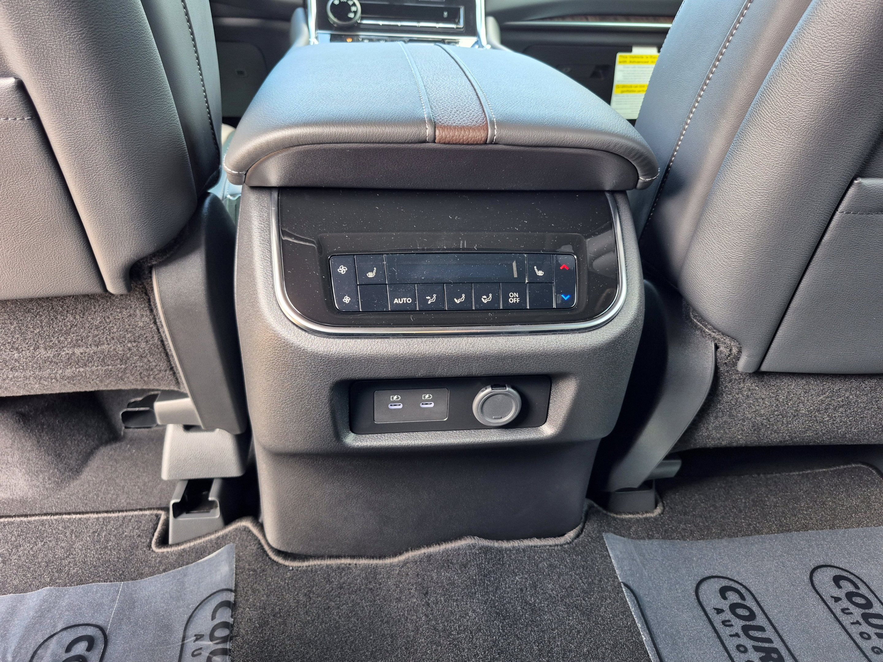 New 2026 Nissan Armada Platinum RWD image 16