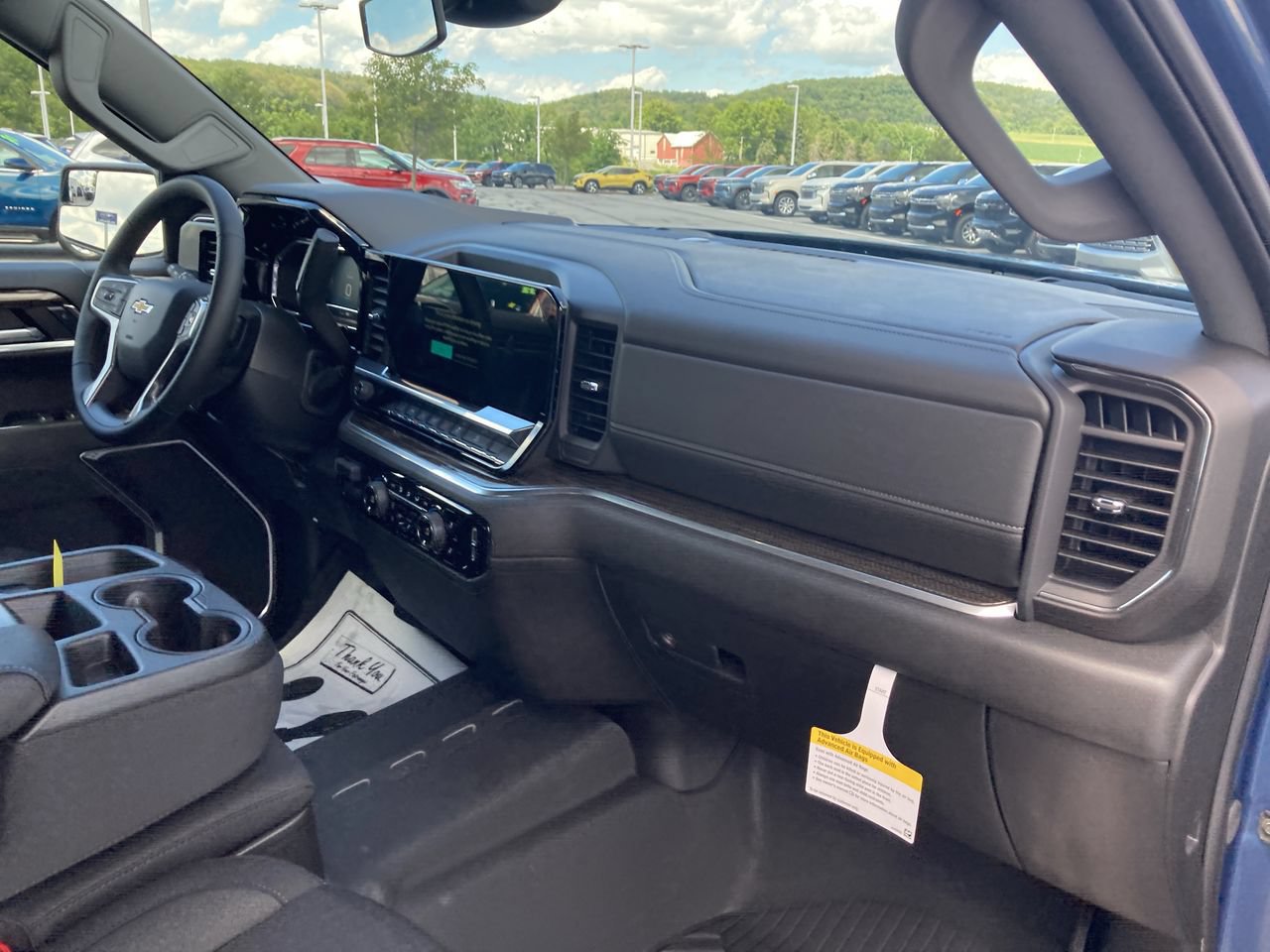 New 2024 Chevrolet Silverado 1500 LT w/ Z71 Off-Road Package AWD/4WD image 17
