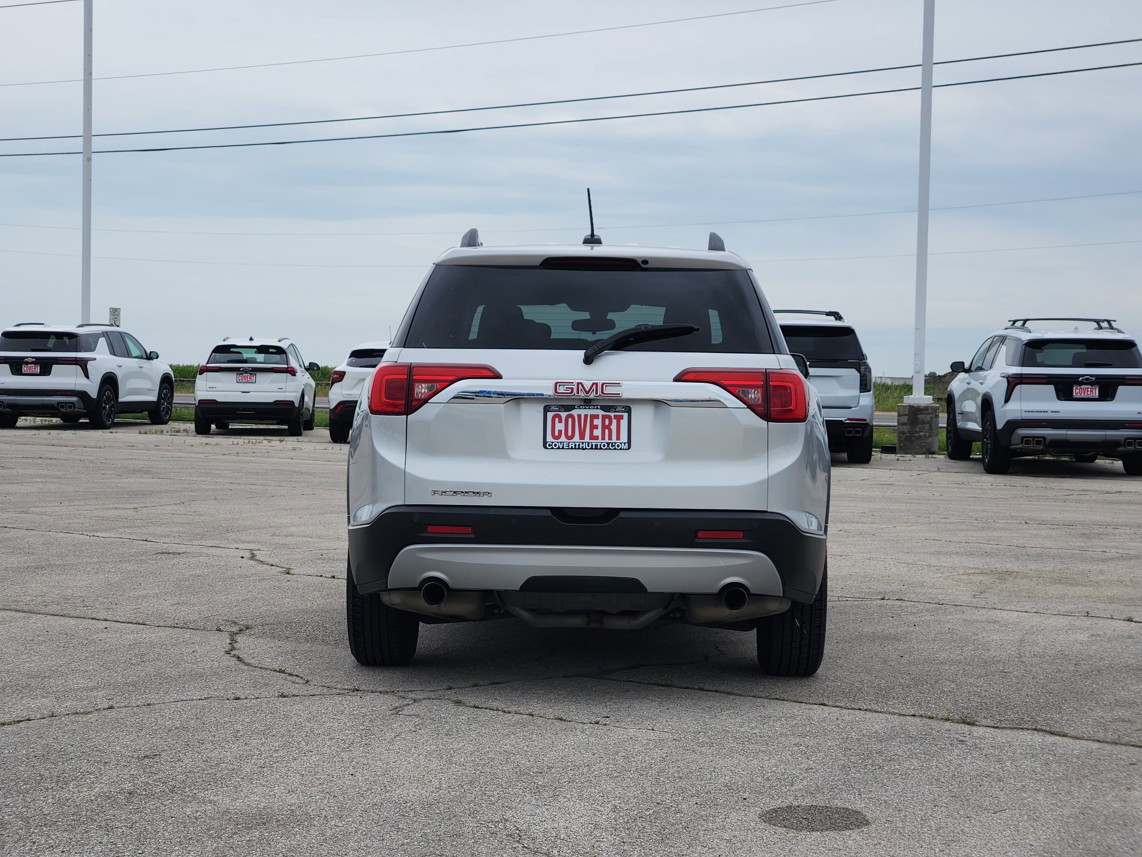 Used 2018 GMC Acadia SLE w/ Driver Alert Package I FWD image 6