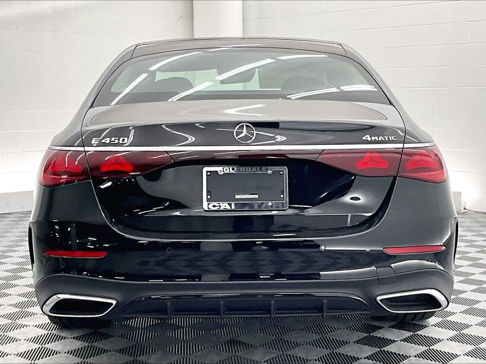 New 2026 Mercedes-Benz E 450 4MATIC Sedan image 3