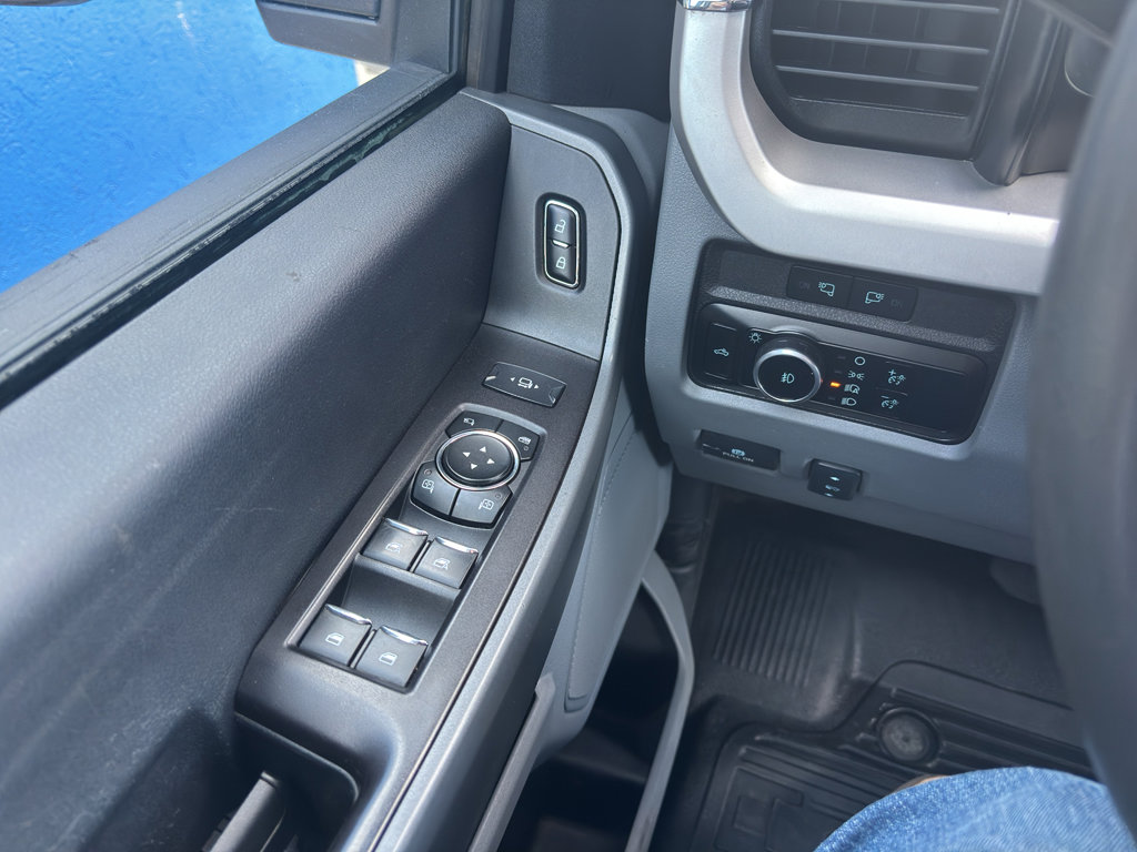 Used 2023 Ford F350 XLT w/ FX4 Off-Road Package image 26