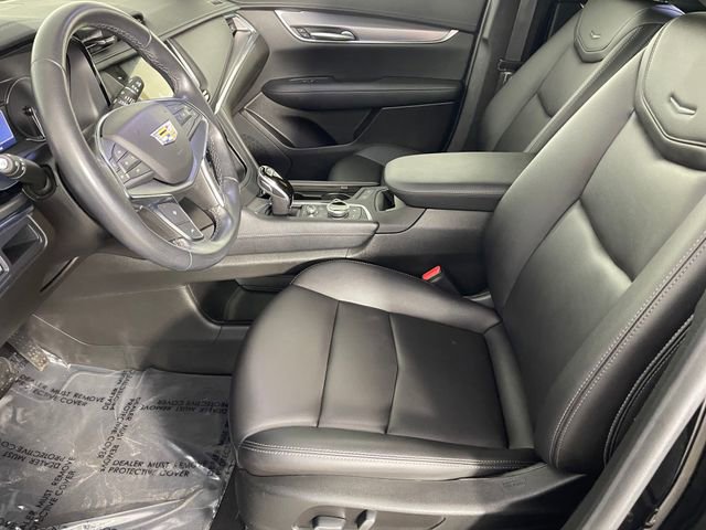 Used 2021 Cadillac XT5 Luxury AWD/4WD image 2