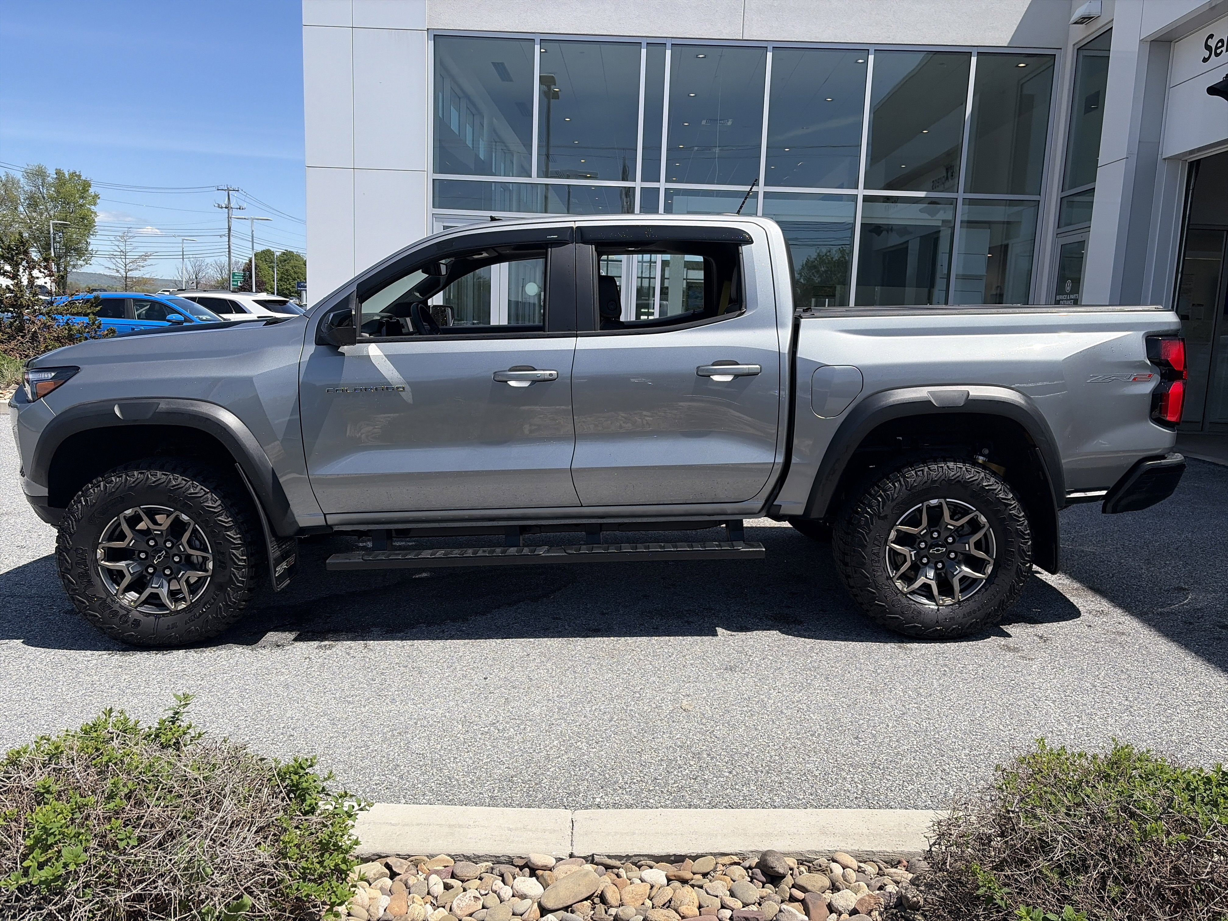 Used 2024 Chevrolet Colorado ZR2 w/ ZR2 Convenience Package III AWD/4WD image 15