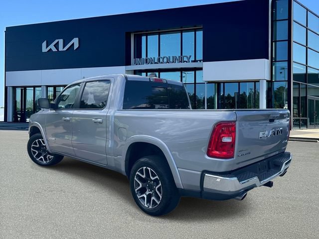 Used 2025 RAM 1500 Laramie AWD/4WD image 4