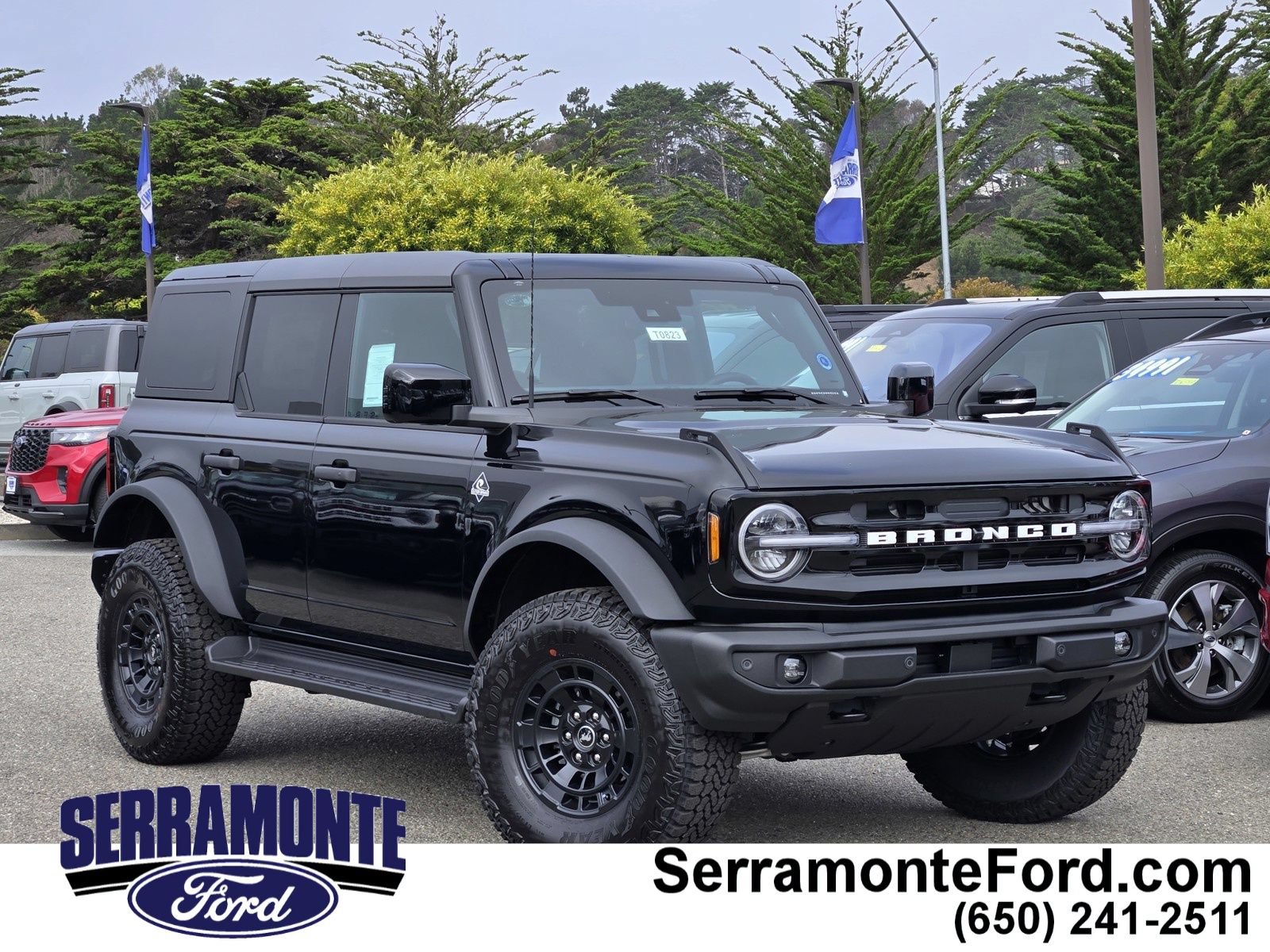 New 2026 Ford Bronco Outer Banks w/ Sasquatch Package AWD/4WD image 1