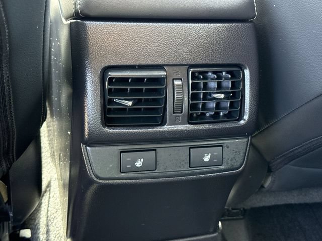 Used 2016 Subaru Outback 3.6R Limited AWD/4WD image 11
