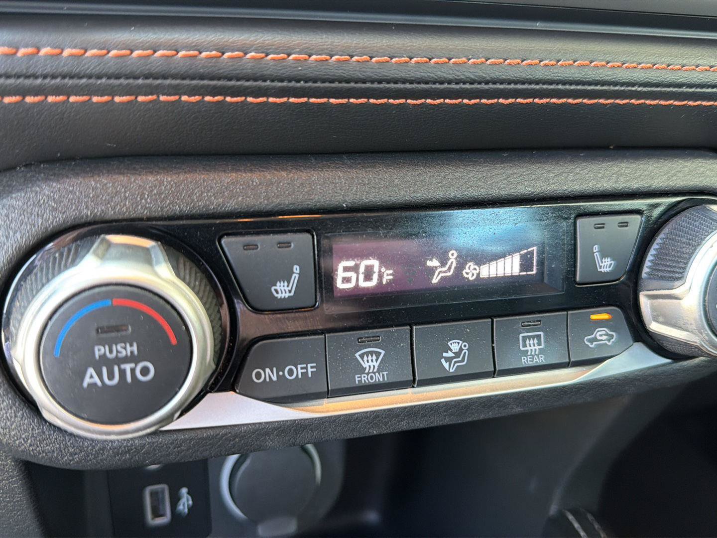 Used 2020 Nissan Kicks SR w/ SR Premium Package FWD image 26