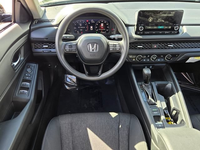 Used 2025 Honda Accord SE image 11