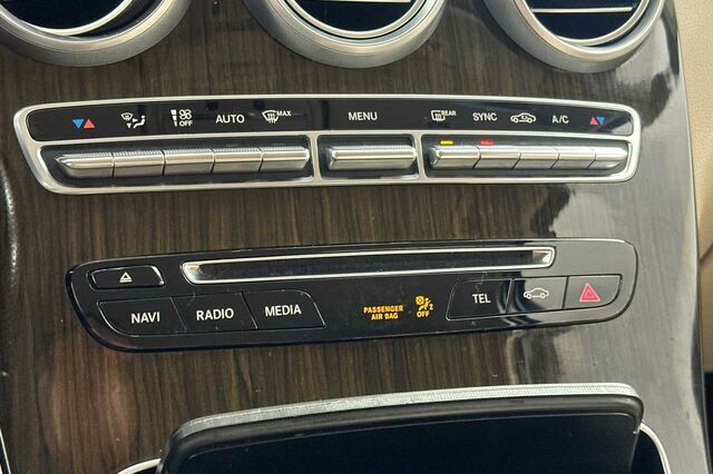 Used 2016 Mercedes-Benz GLC 300 4MATIC image 23