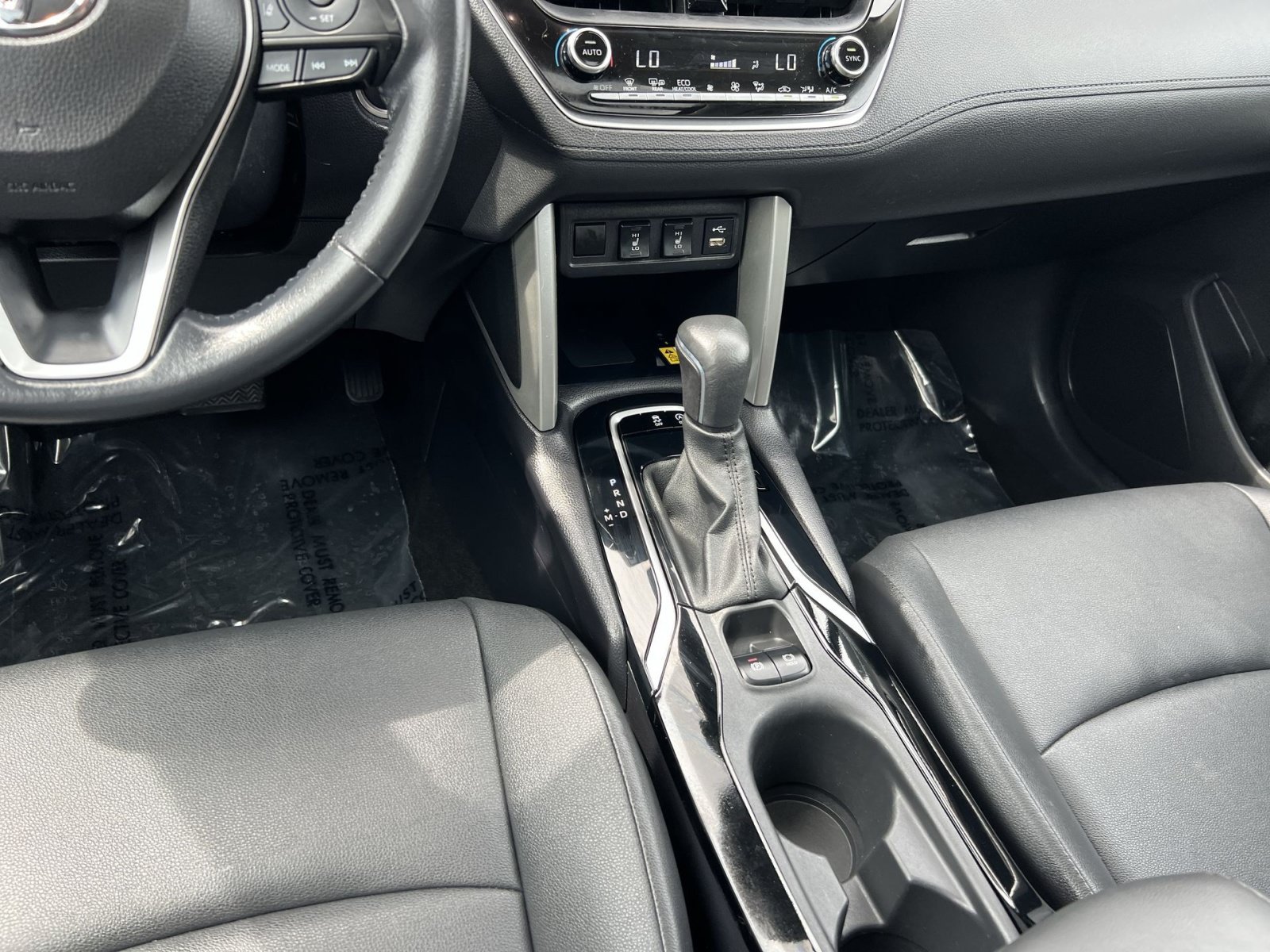 Used 2022 Toyota Corolla Cross XLE w/ Convenience Package AWD/4WD image 22