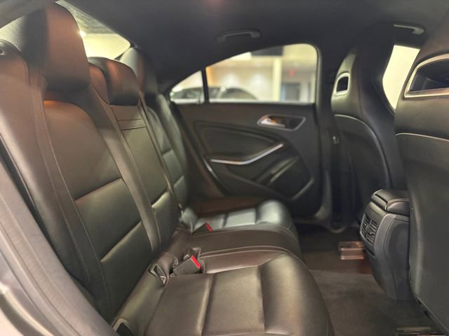 Used 2015 Mercedes-Benz CLA 250 4MATIC image 21