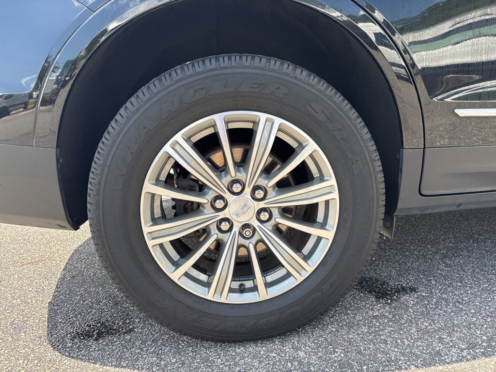 Used 2018 Cadillac XT5 Luxury w/ Driver Awareness Package image 12