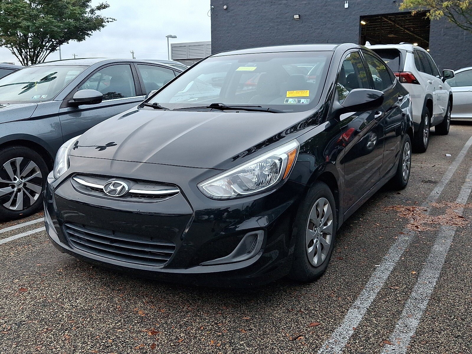 Used 2016 Hyundai Accent SE w/ Option Group 02 FWD image 3
