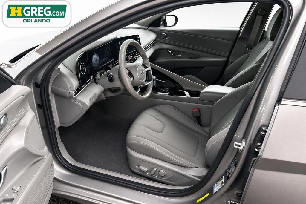 Used 2021 Hyundai Elantra SEL w/ Convenience + Premium Package FWD image 13