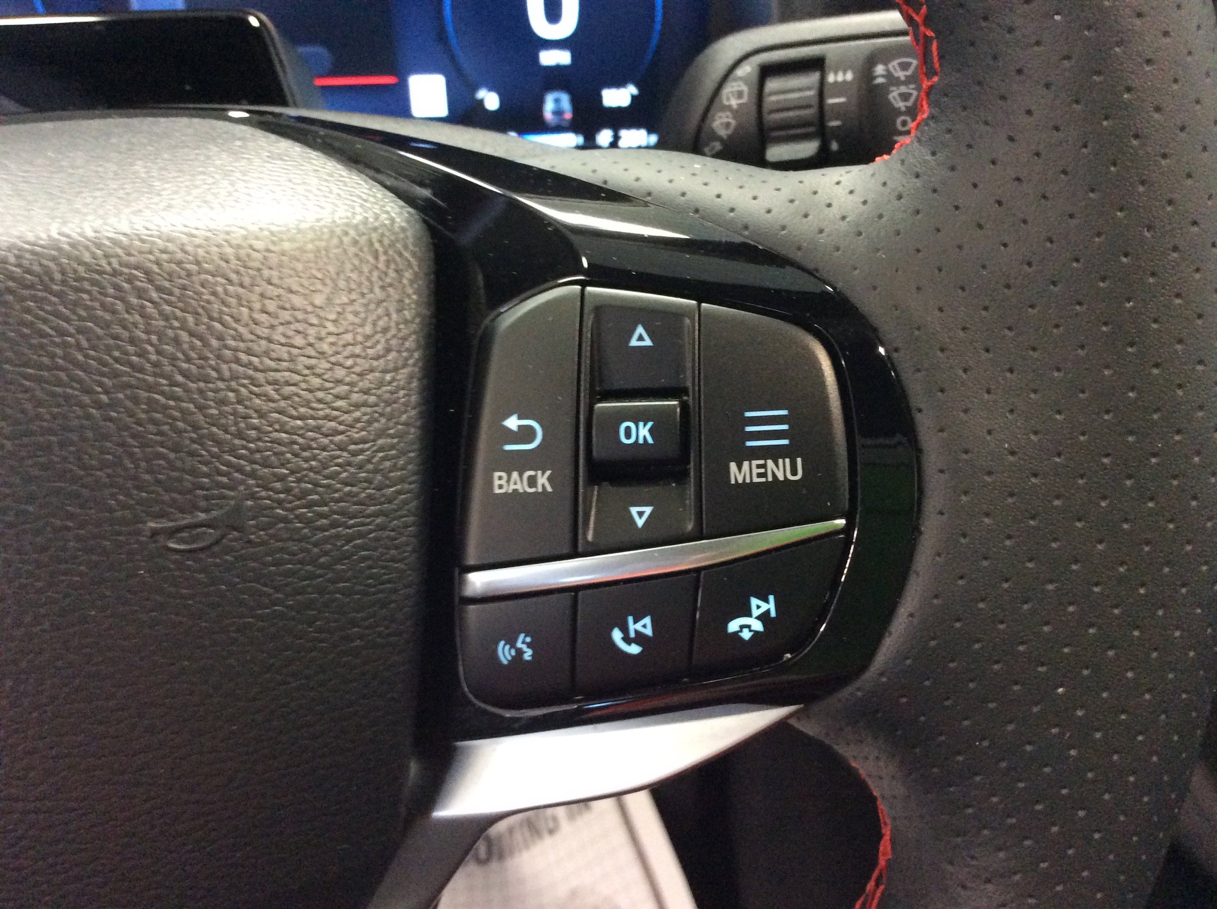 Used 2025 Ford Explorer ST-Line AWD/4WD image 23