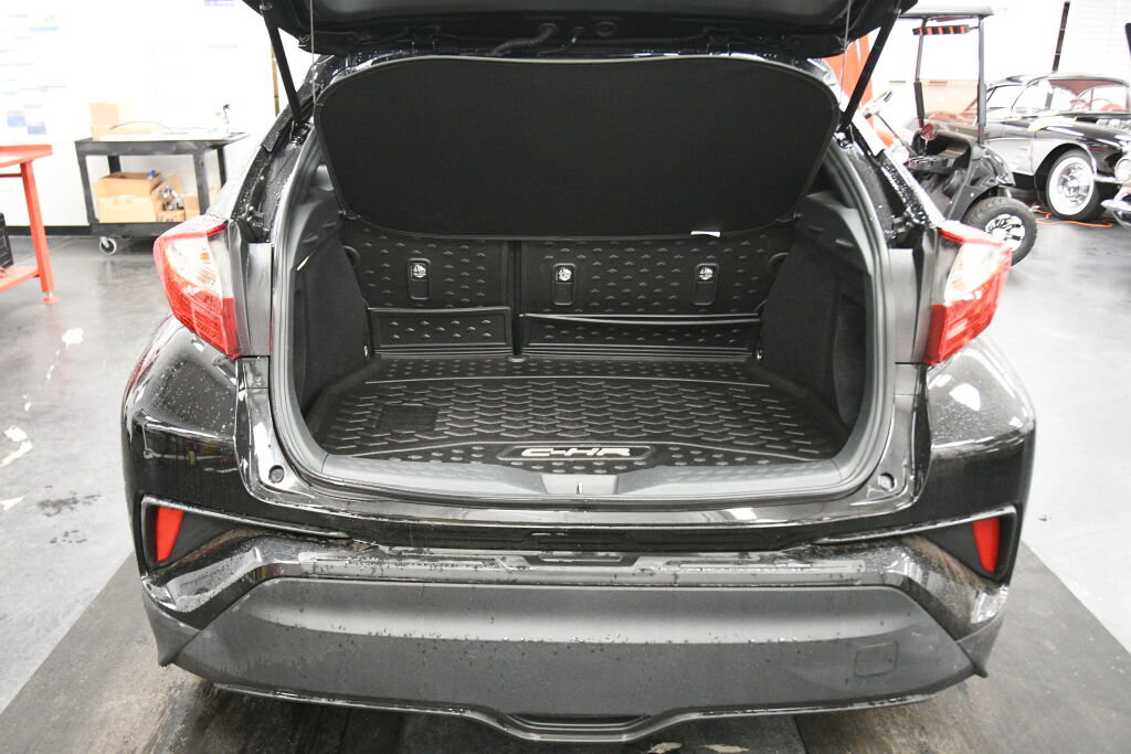 Used 2022 Toyota C-HR Nightshade image 22