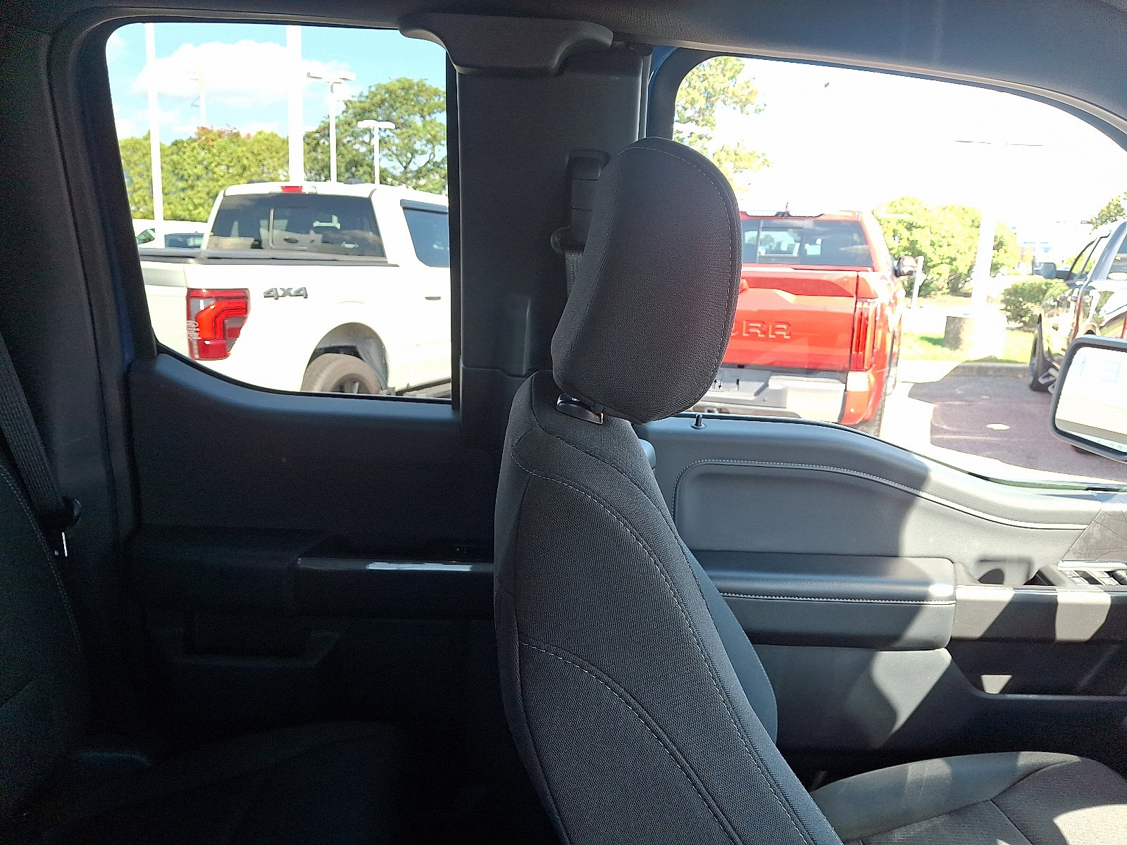 Certified 2022 Ford F150 XLT w/ Equipment Group 302A High image 13