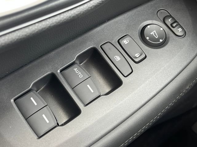 New 2026 Honda HR-V LX image 18