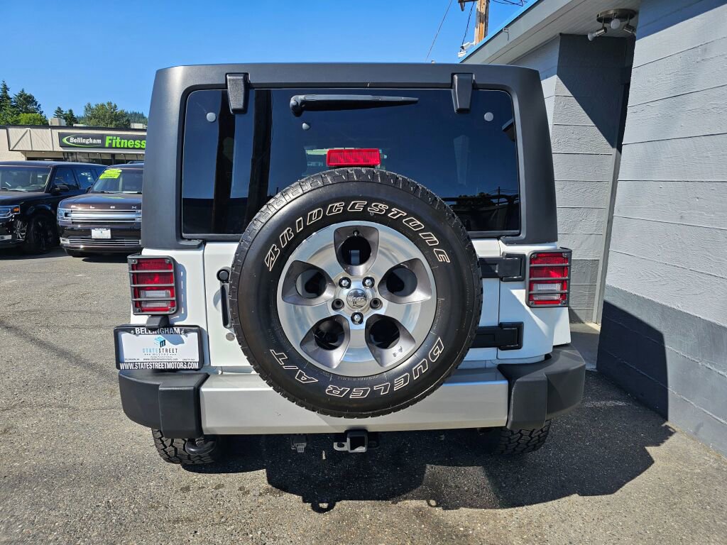 Used 2017 Jeep Wrangler Unlimited Sahara AWD/4WD image 5
