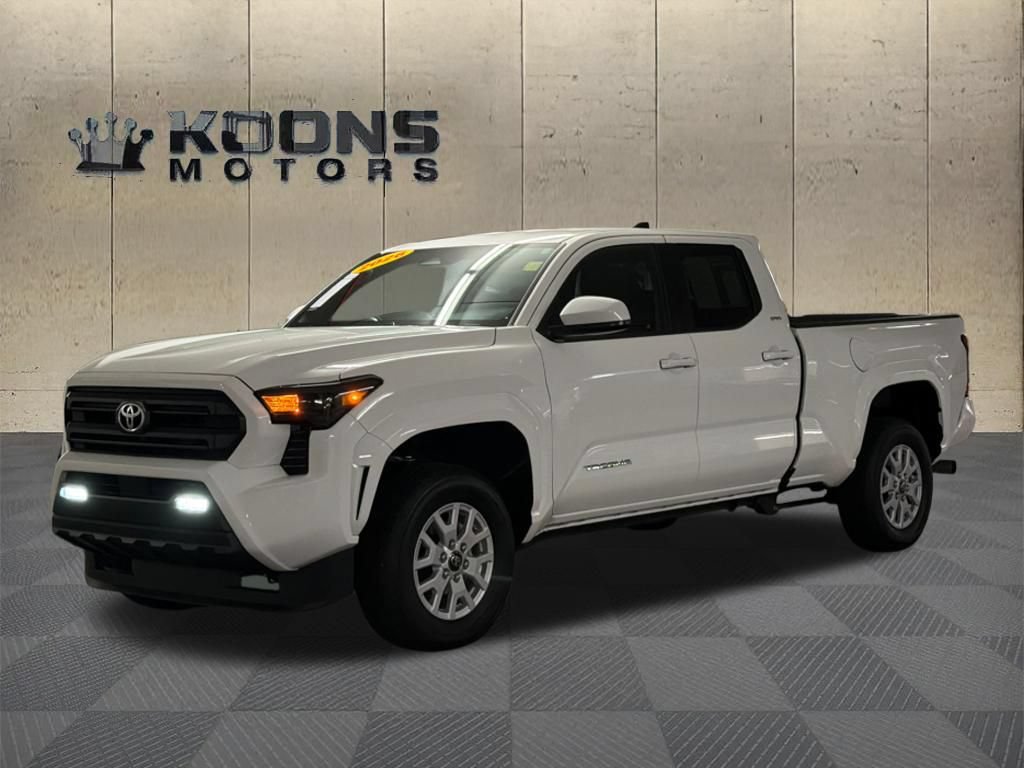 Used 2026 Toyota Tacoma SR5 AWD/4WD image 1