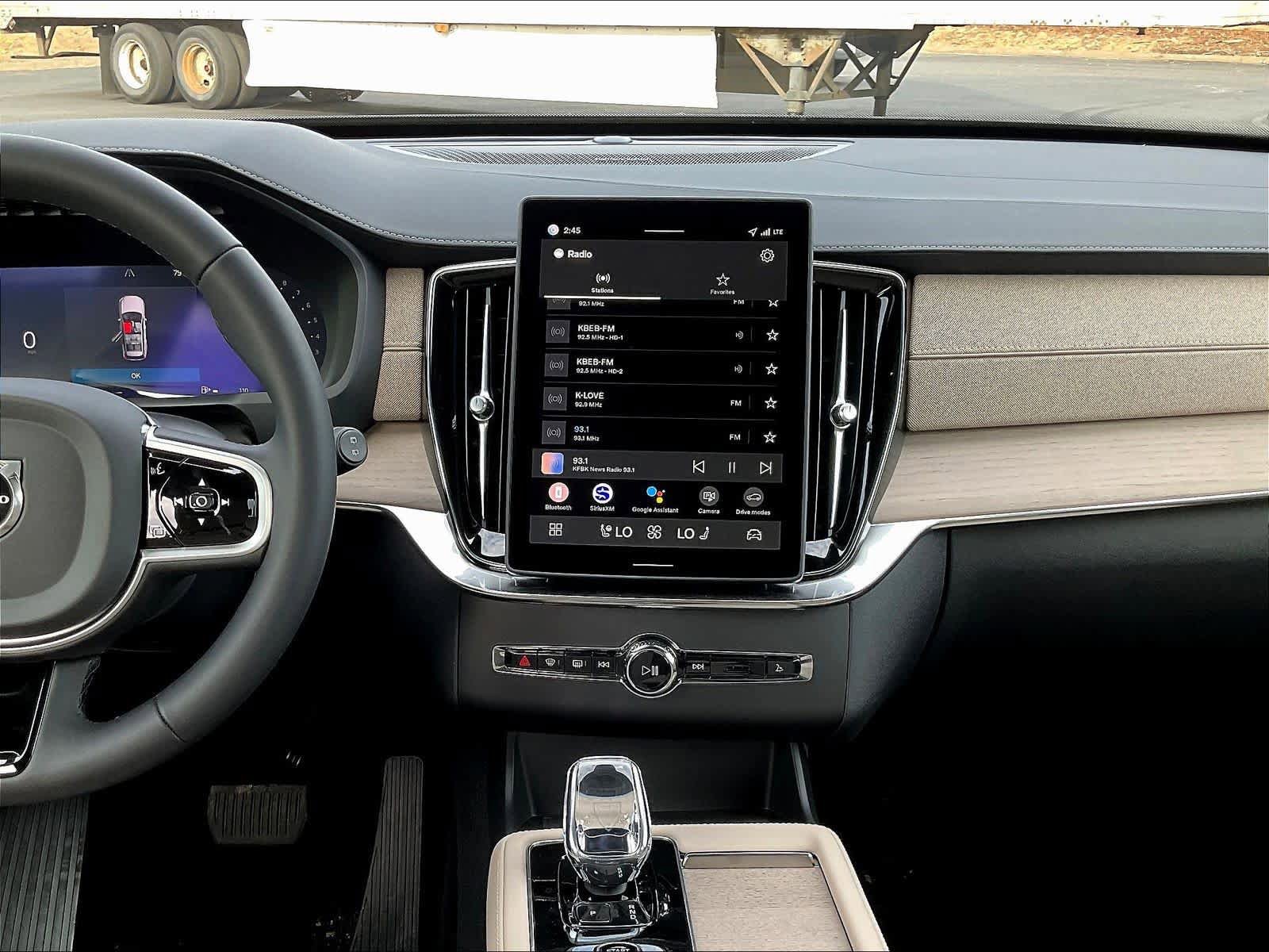 New 2026 Volvo XC90 B5 Plus w/ Protection Package Premier AWD/4WD image 9