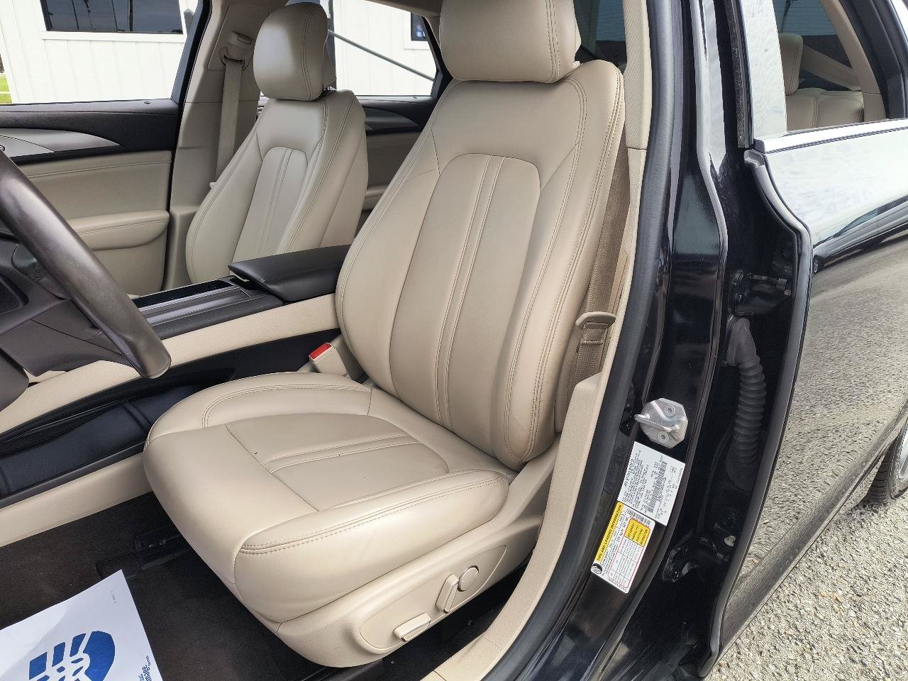Used 2019 Lincoln MKZ Premiere AWD/4WD image 16