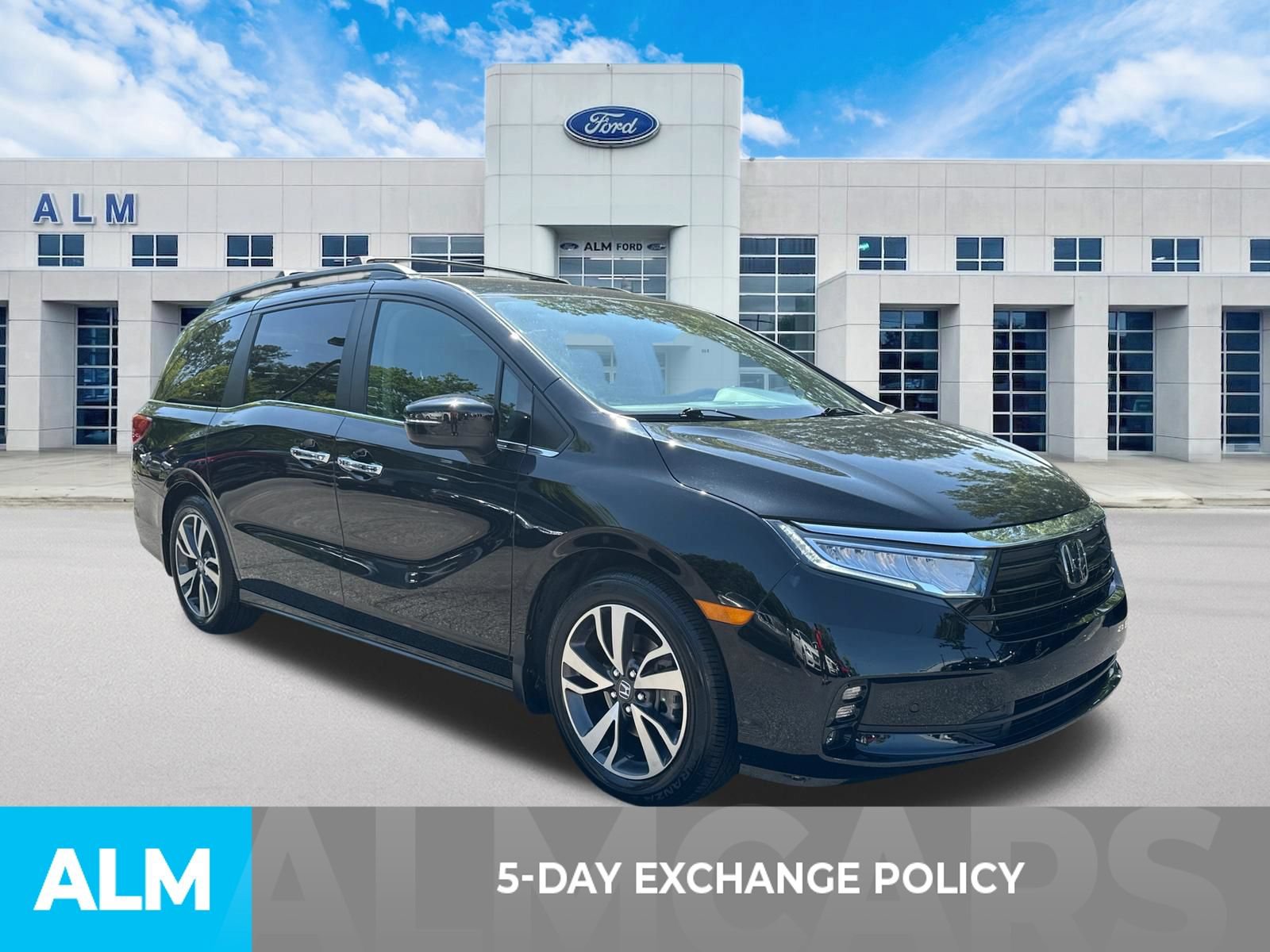 Used 2022 Honda Odyssey Touring image 3