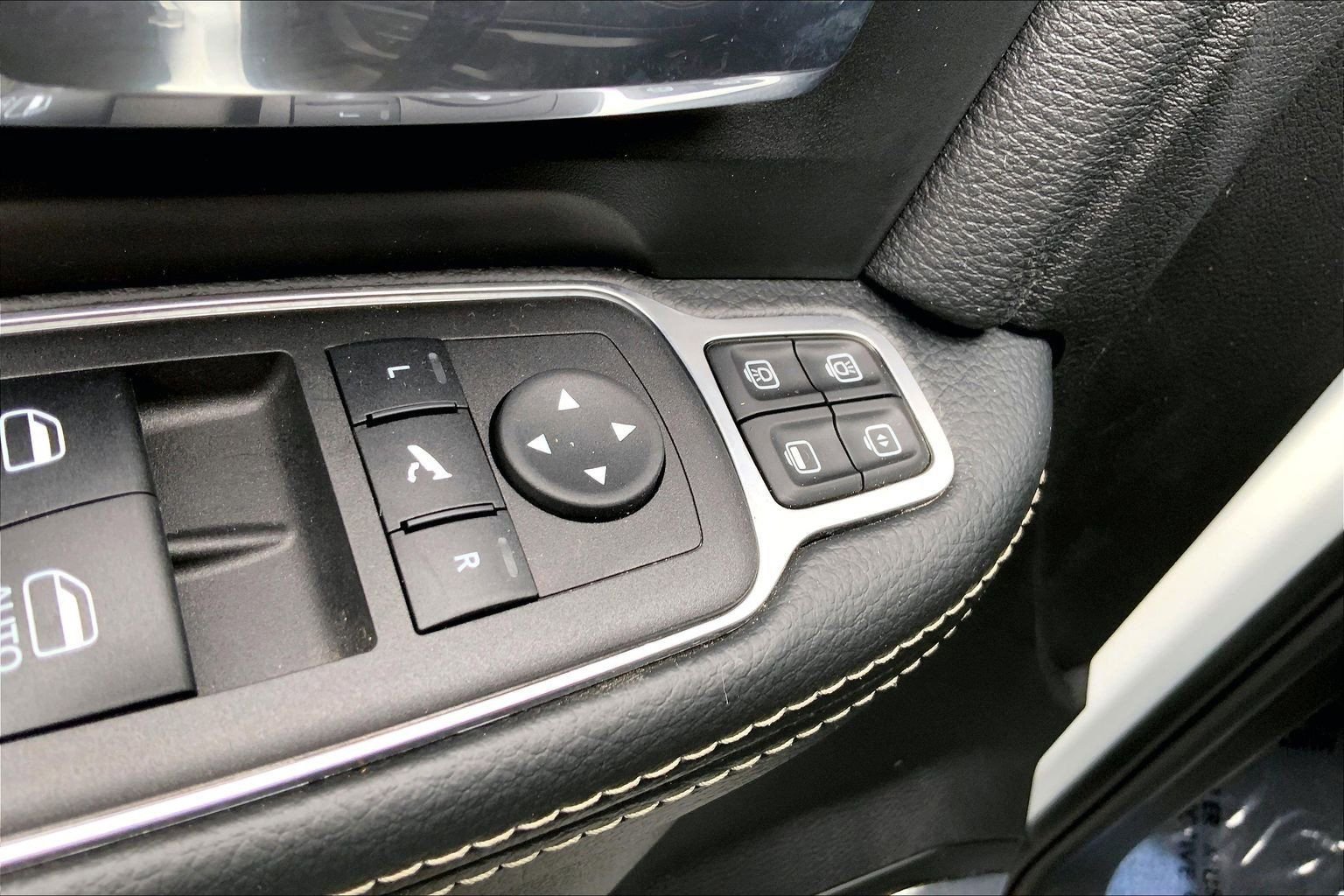 Certified 2024 RAM 2500 Laramie image 30