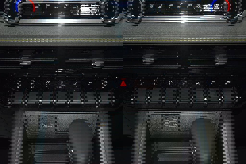 New 2026 Chevrolet Colorado ZR2 w/ Technology Package image 32