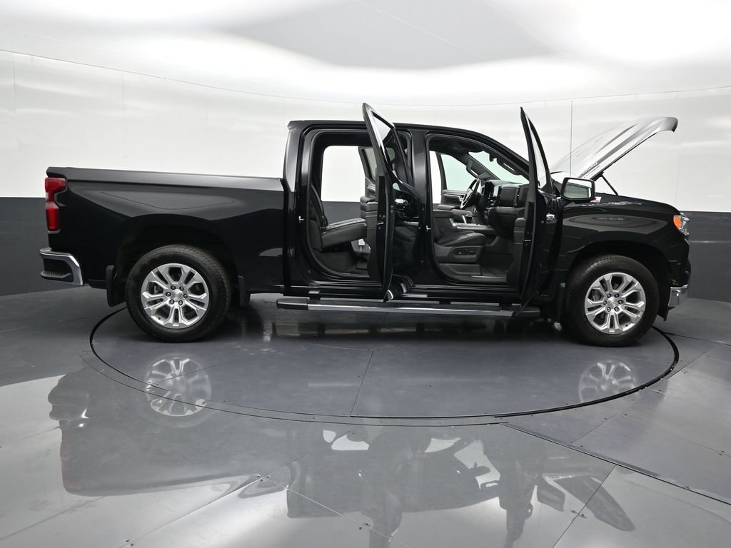 Used 2023 Chevrolet Silverado 1500 LTZ w/ Z71 Off-Road Package image 32