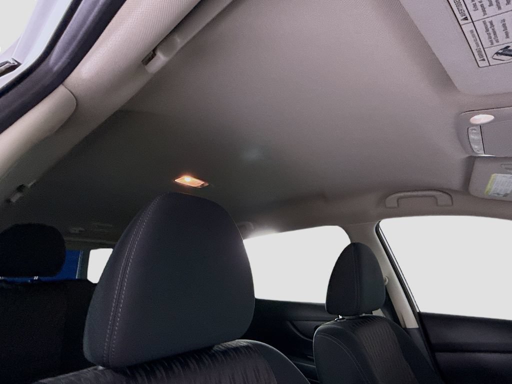 Used 2019 Nissan Rogue S w/ Special Edition Package FWD image 18