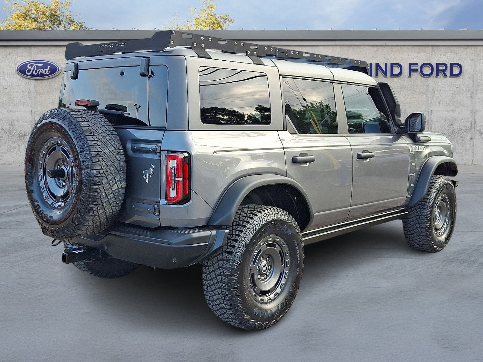 Used 2024 Ford Bronco Everglades AWD/4WD image 6
