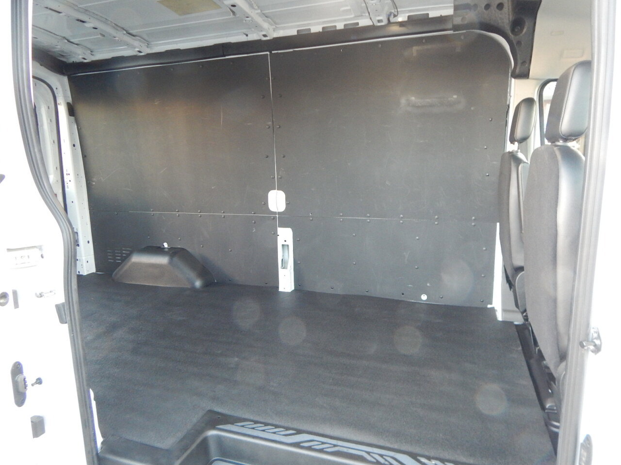 Used 2024 Ford Transit 250 148 Medium Roof w/ Load Area Protection Package image 4