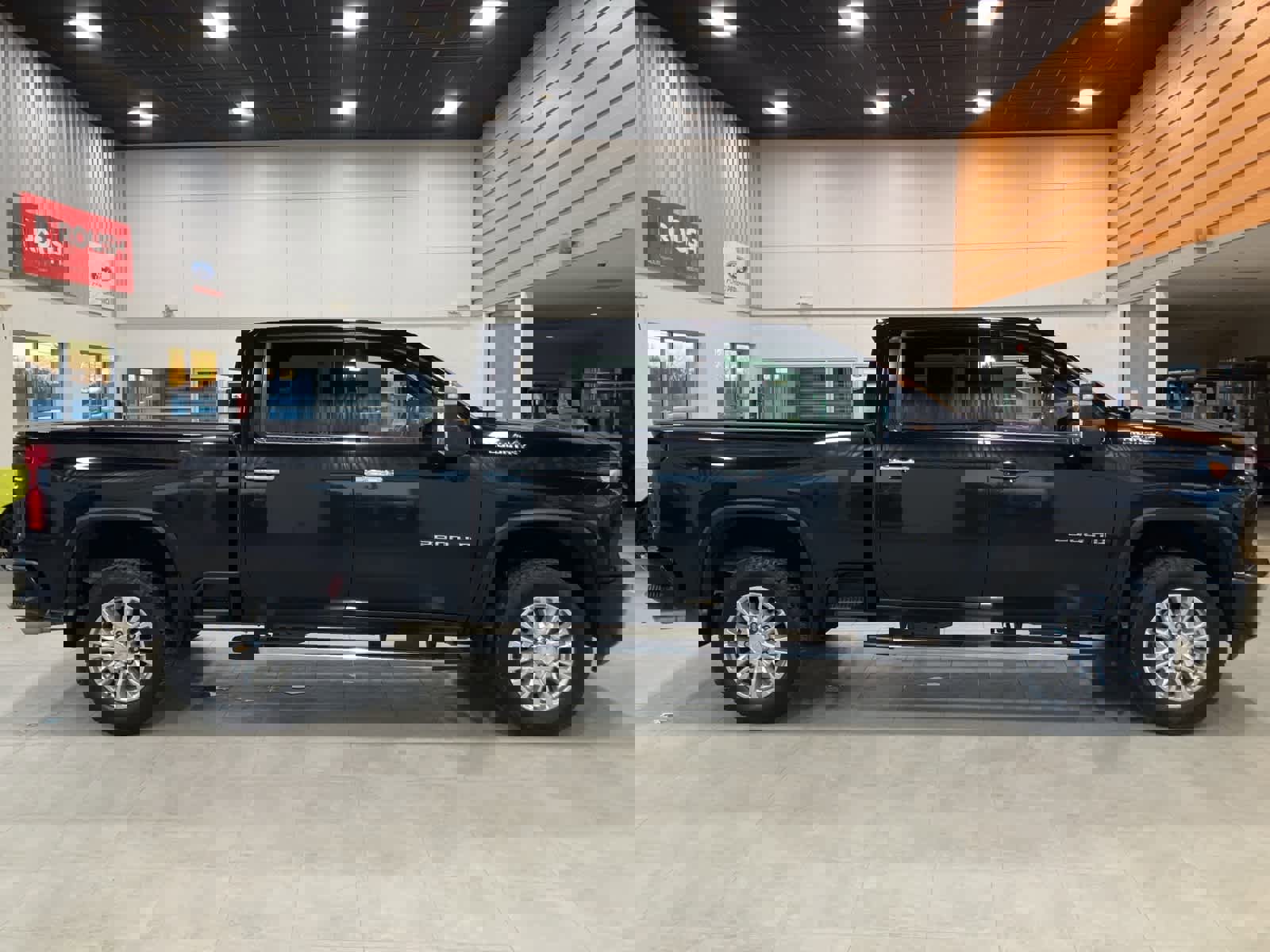 Used 2022 Chevrolet Silverado 2500 High Country image 4