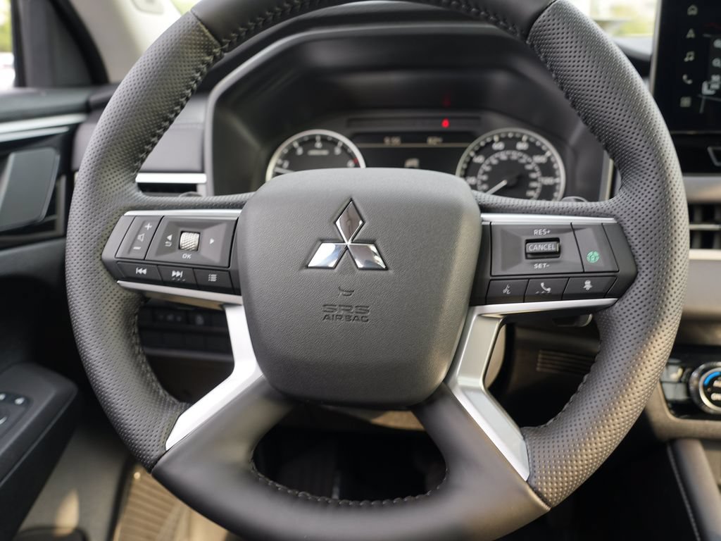New 2026 Mitsubishi Outlander AWD image 24