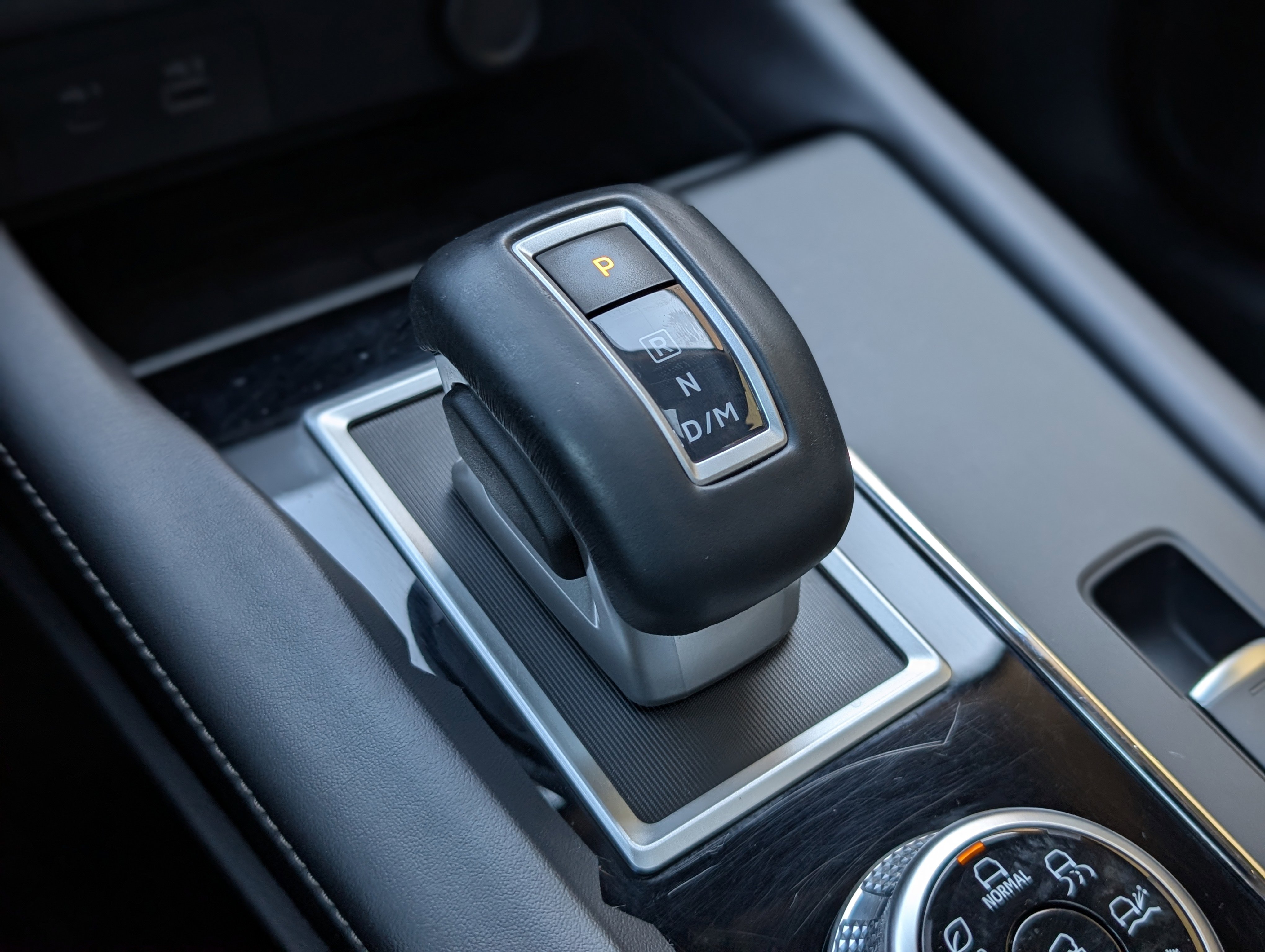 Used 2023 Mitsubishi Outlander SE image 35