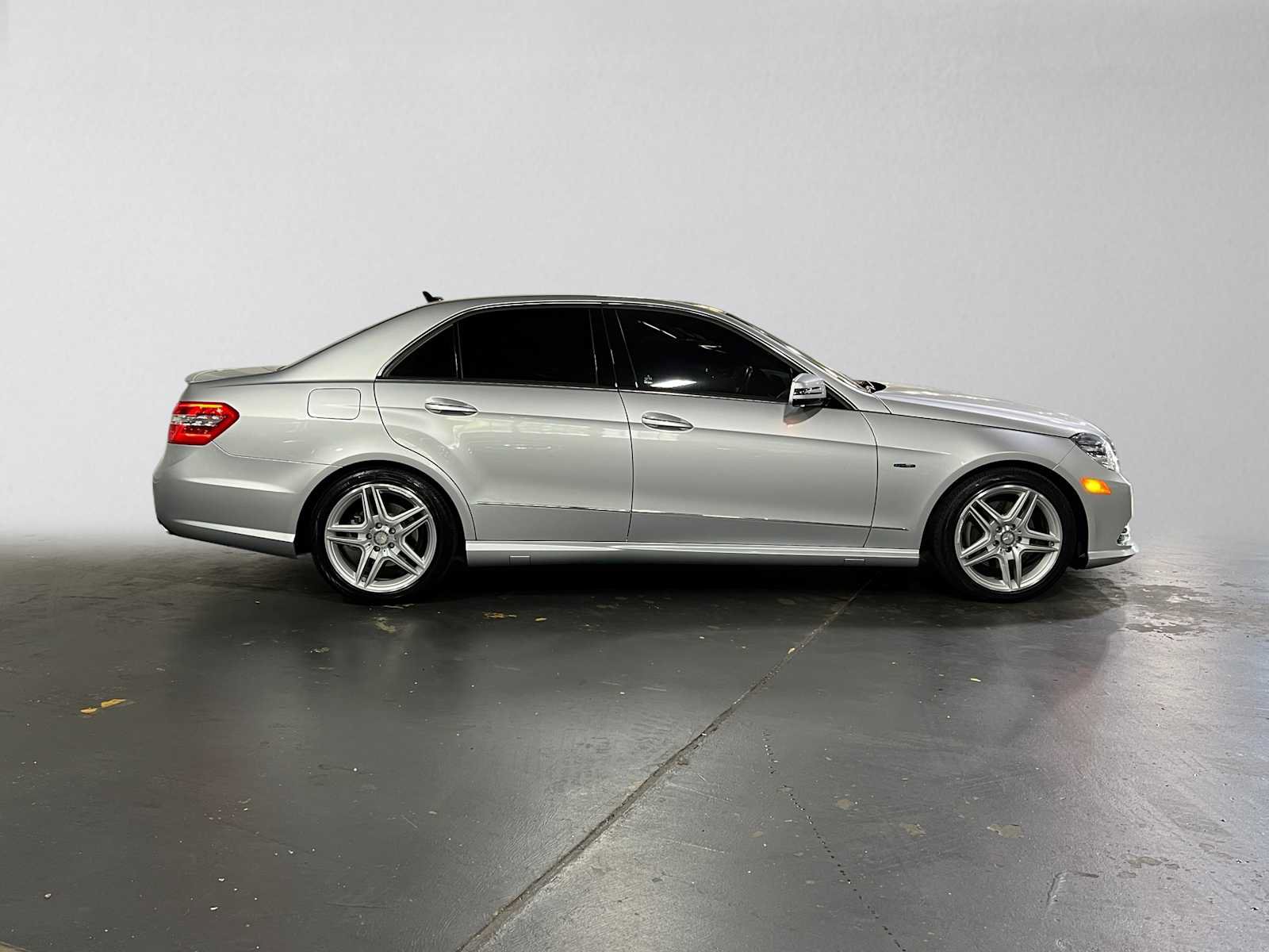 Used 2012 Mercedes-Benz E 350 4MATIC Sedan image 2