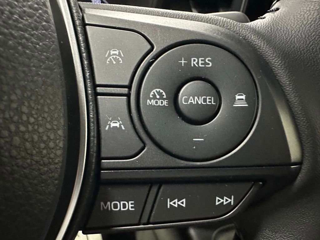 Used 2025 Toyota Corolla SE FWD image 20