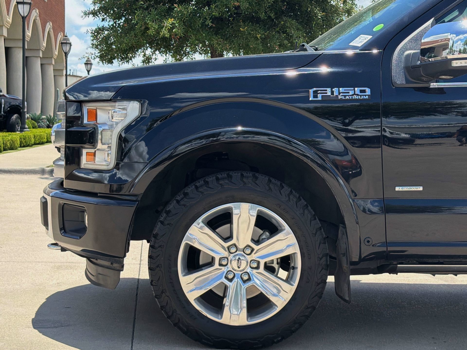 Used 2016 Ford F150 Platinum w/ Equipment Group 701A Luxury AWD/4WD image 10